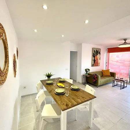 Sunny Terraced Flat In Center * Corralejo