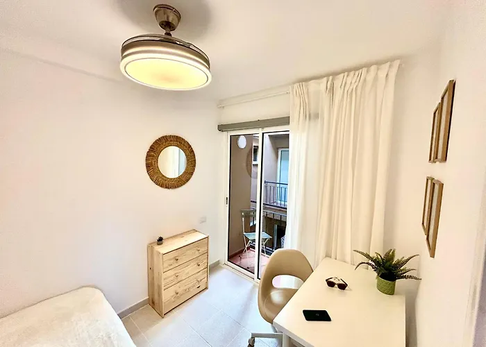 Sunny Terraced Flat In Center Corralejo