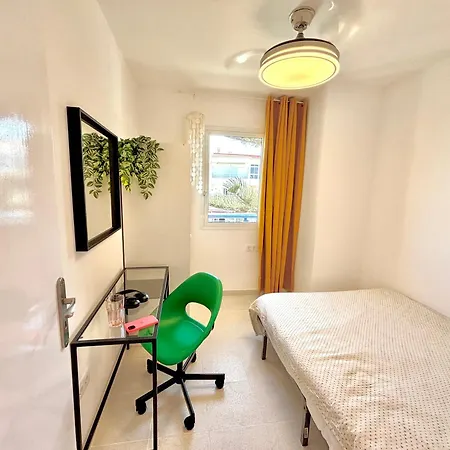 Sunny Terraced Flat In Center *