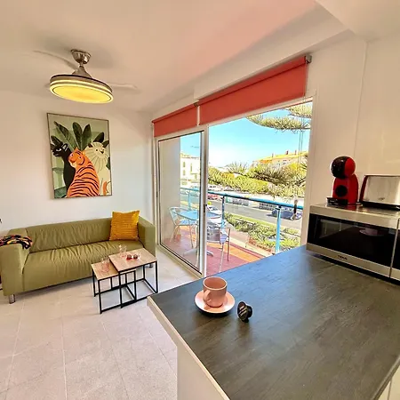 Apartmán Sunny Terraced Flat In Center