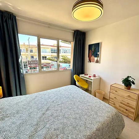 Apartment Sunny Terraced Flat In Center *