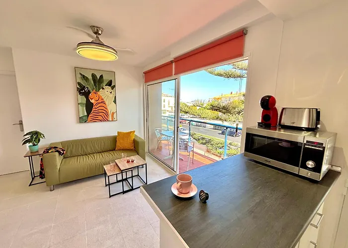 Apartman Sunny Terraced Flat In Center